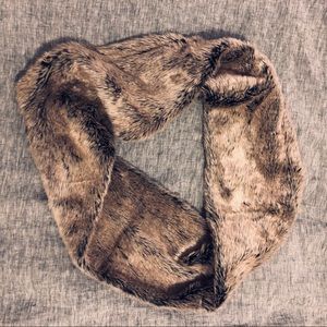 Ann Taylor LOFT faux fur infinity scarf
